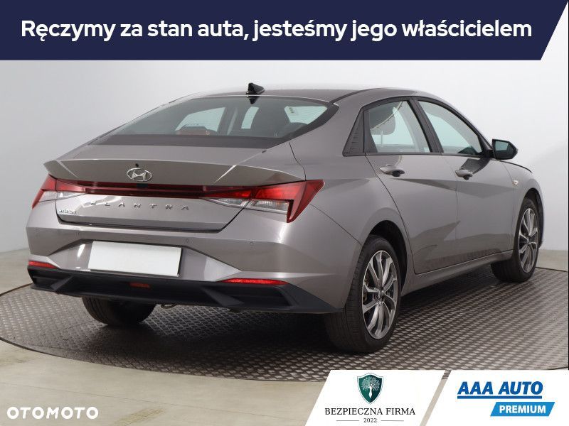 Hyundai Elantra - 6