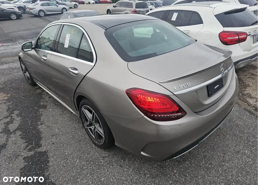 Mercedes-Benz Klasa C 300 4Matic 9G-TRONIC AMG Line - 5