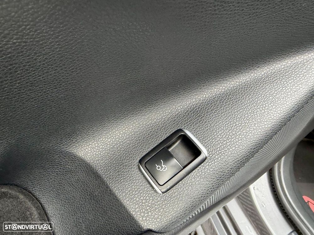 Mercedes-Benz CLA 180 d AMG Line - 18