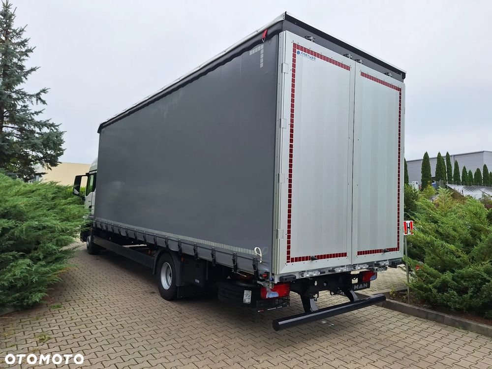 MAN MAN TGL 12.250 4x2 BL CH - 21