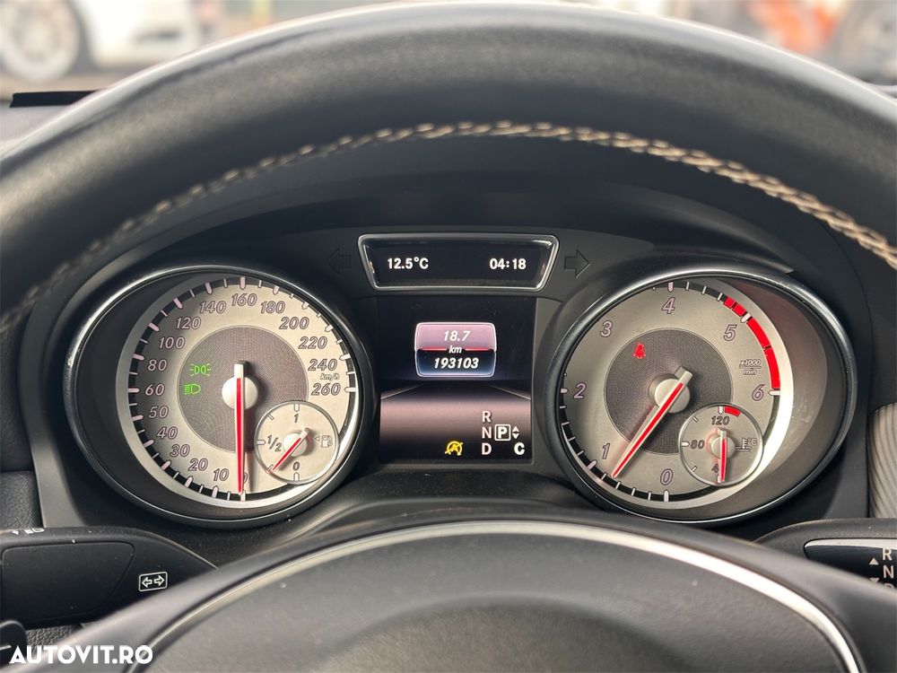 Mercedes-Benz CLA 200 d Shooting Brake 7G-DCT AMG Line - 10