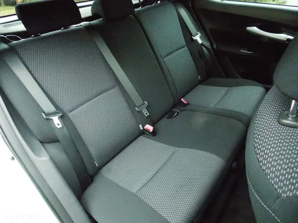 Toyota Auris 1.33 Dual-VVT-i Comfort - 18