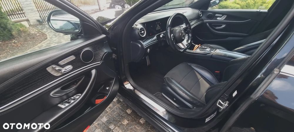 Mercedes-Benz Klasa E 220 d 9G-TRONIC AMG Line - 37