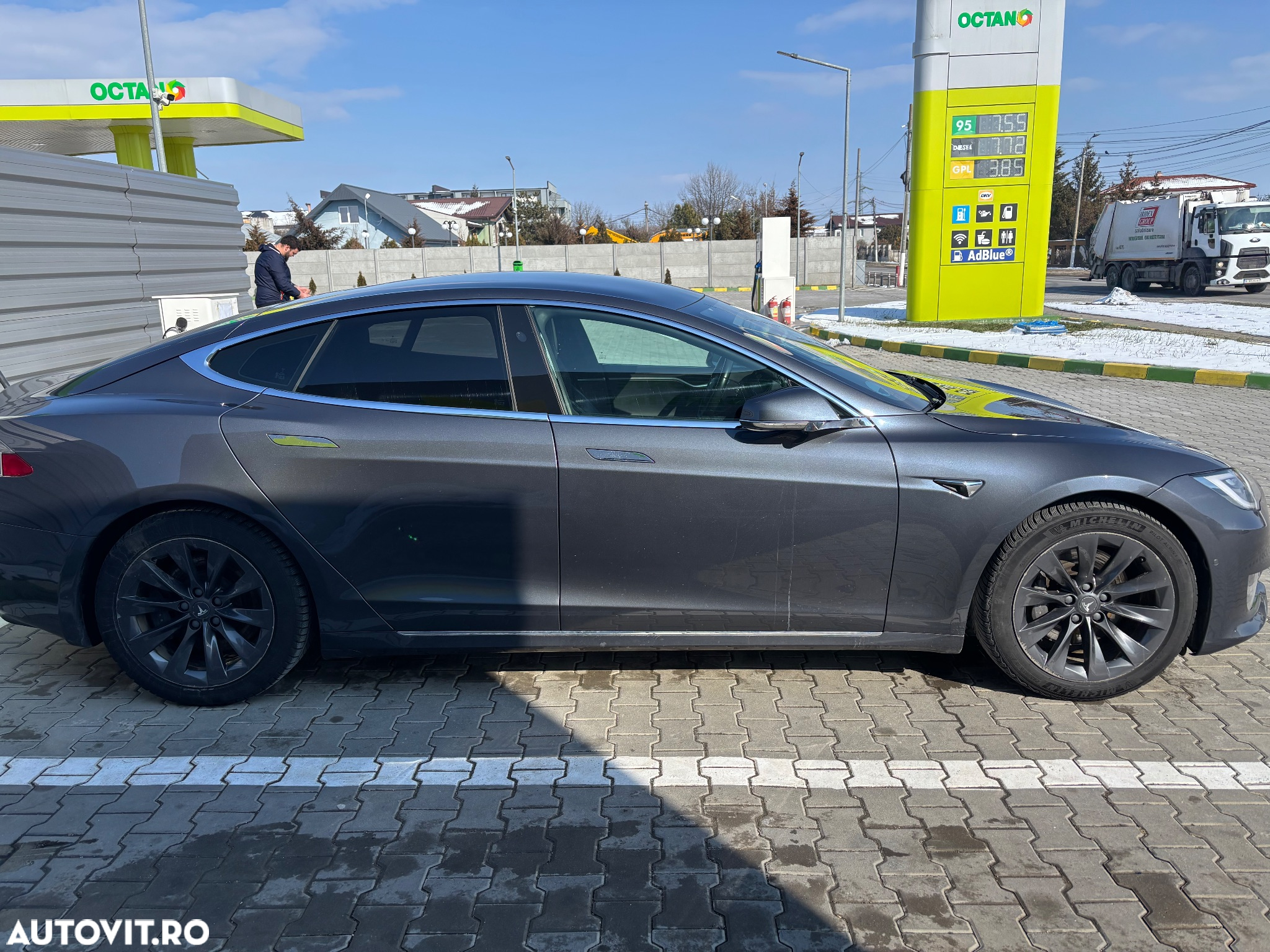 Tesla Model S 90D Allradantrieb Performance - 3
