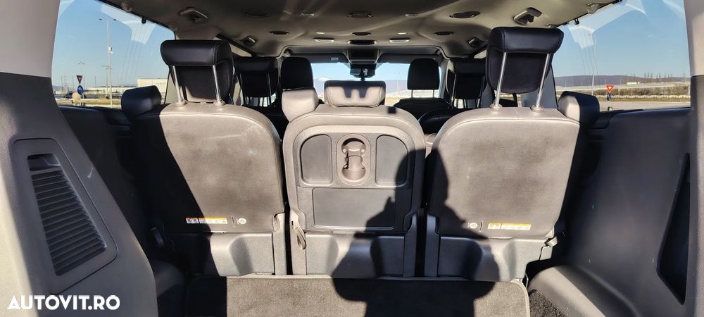 Ford Tourneo Custom Bus 320 2.0 EcoBlue 185 CP L1H1 Active Aut. - 6