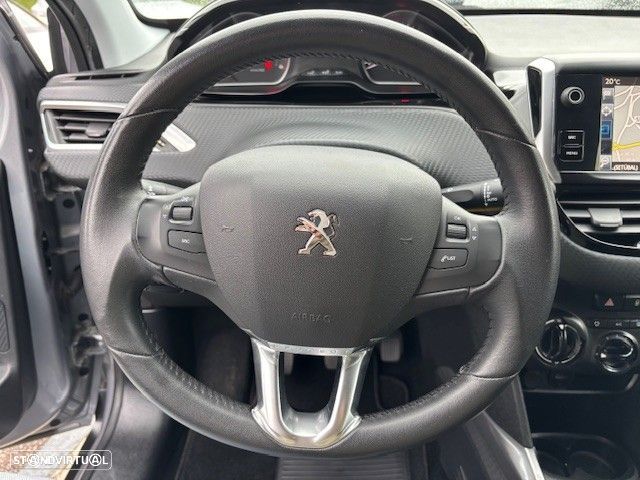 Peugeot 2008 1.6 BlueHDi Style - 19