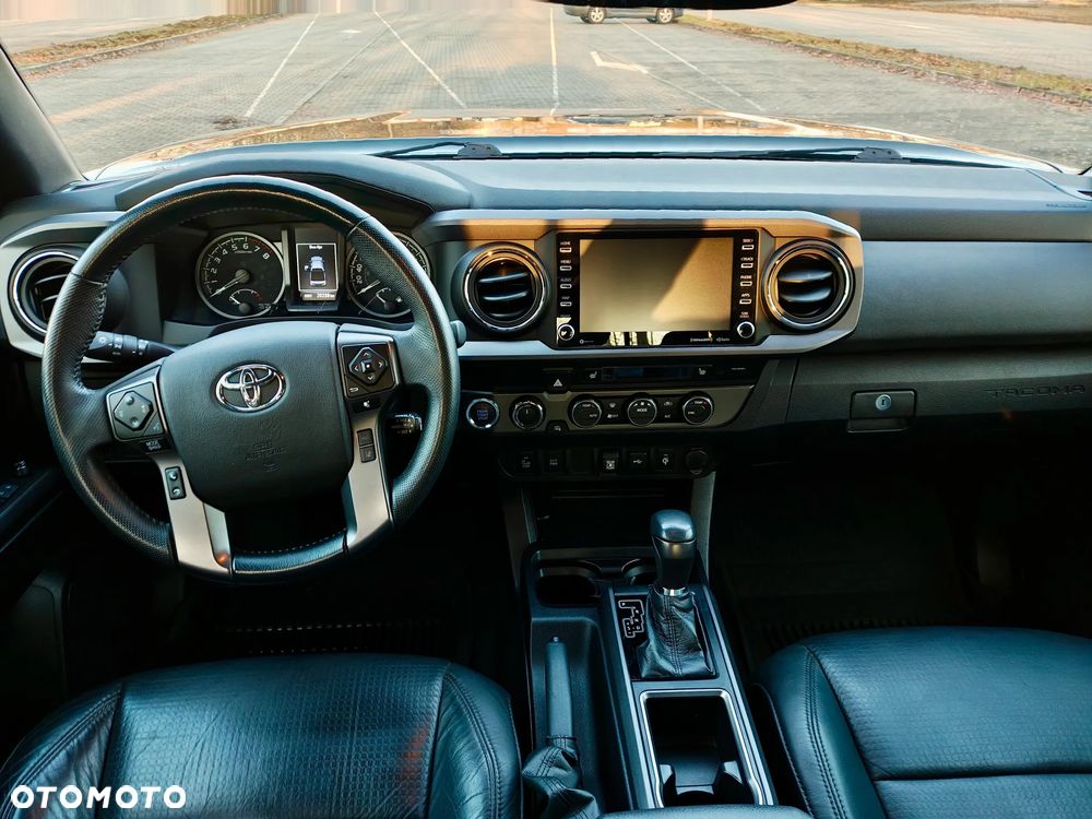 Toyota Tacoma - 16
