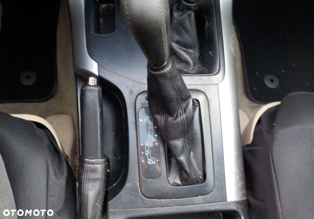 Toyota Land Cruiser - 36