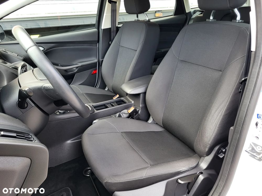 Ford Focus 1.0 EcoBoost Trend Edition Business - 18