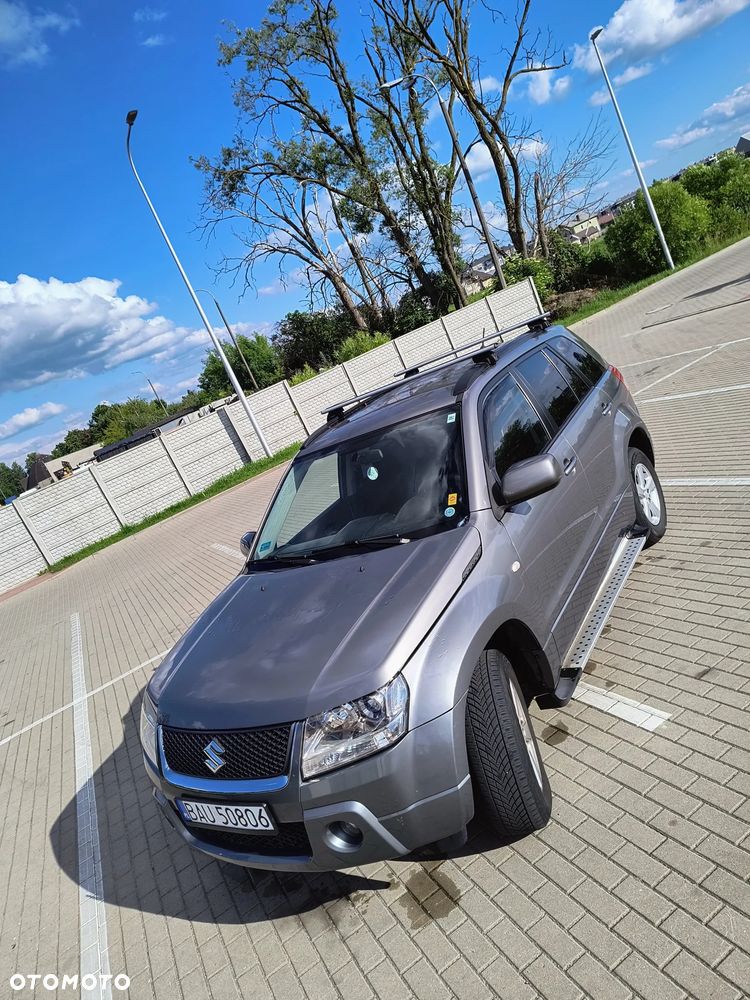 Suzuki Grand Vitara 2.0 - 5