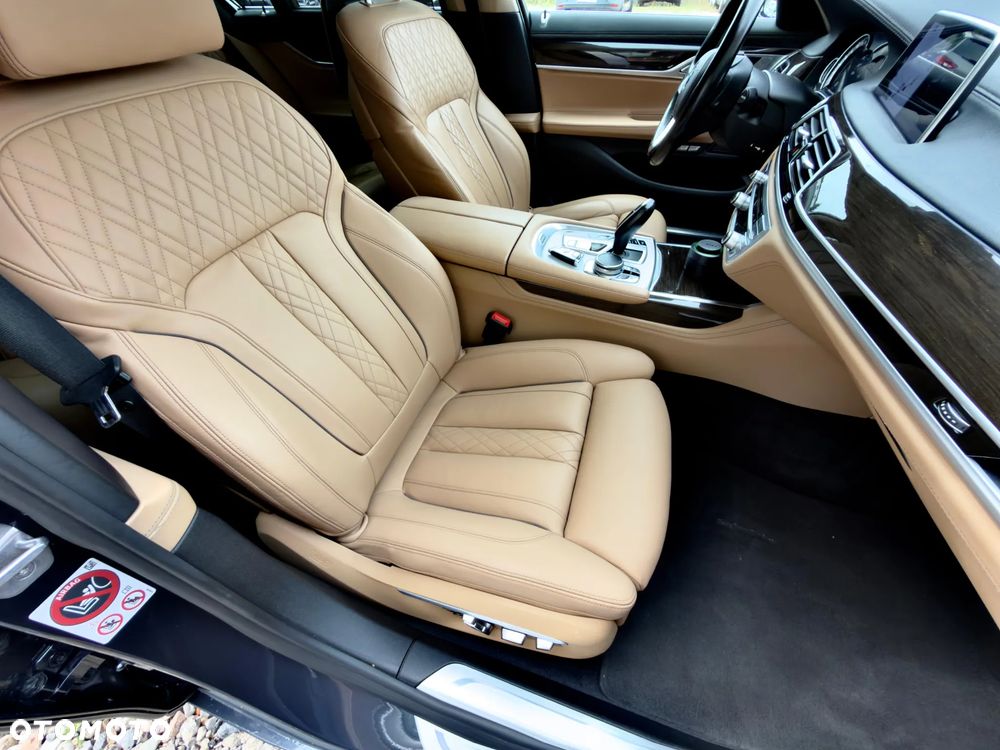 BMW Seria 7 - 28