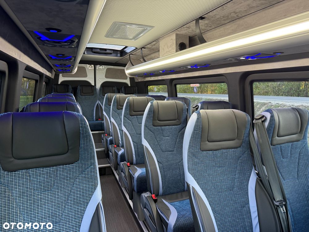 Mercedes-Benz Sprinter 519 - 20