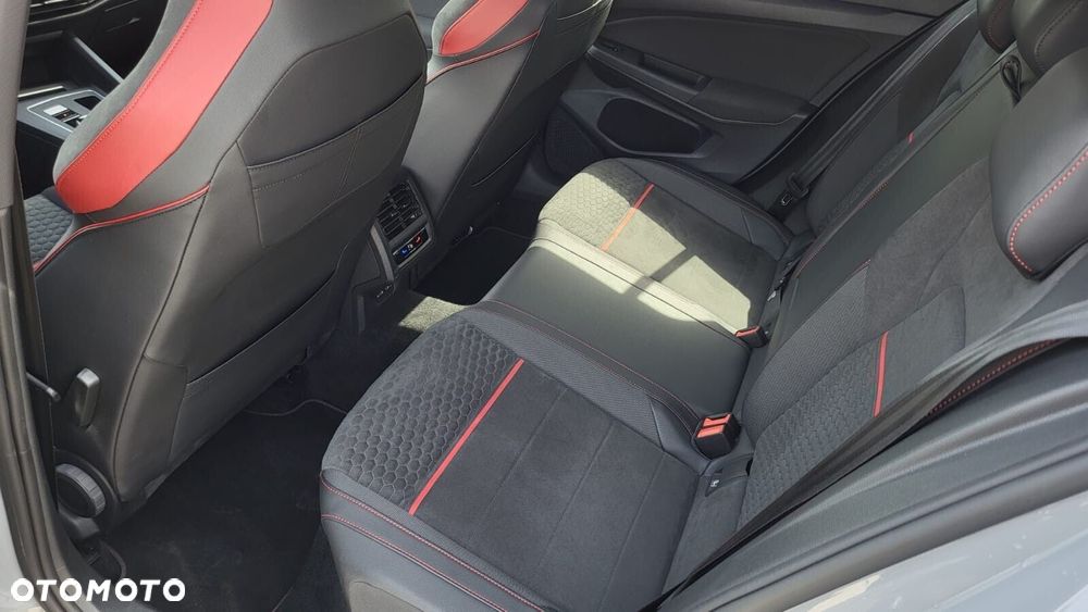 Volkswagen Golf - 12