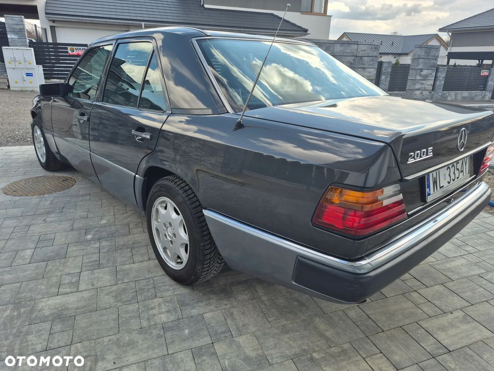 Mercedes-Benz W124 (1984-1993) - 15