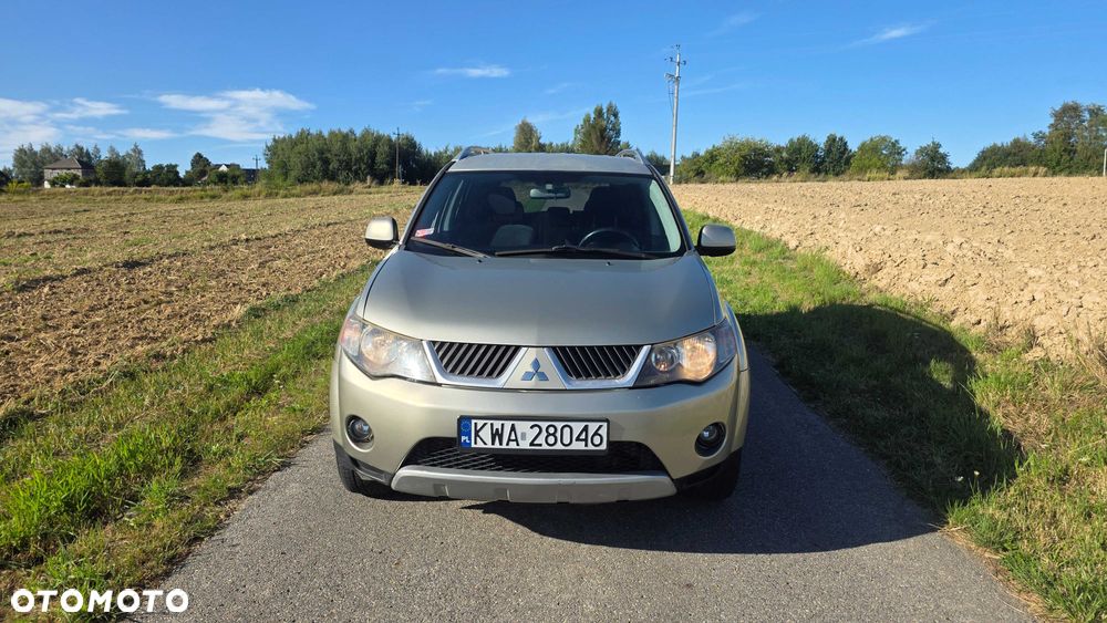 Mitsubishi Outlander - 3