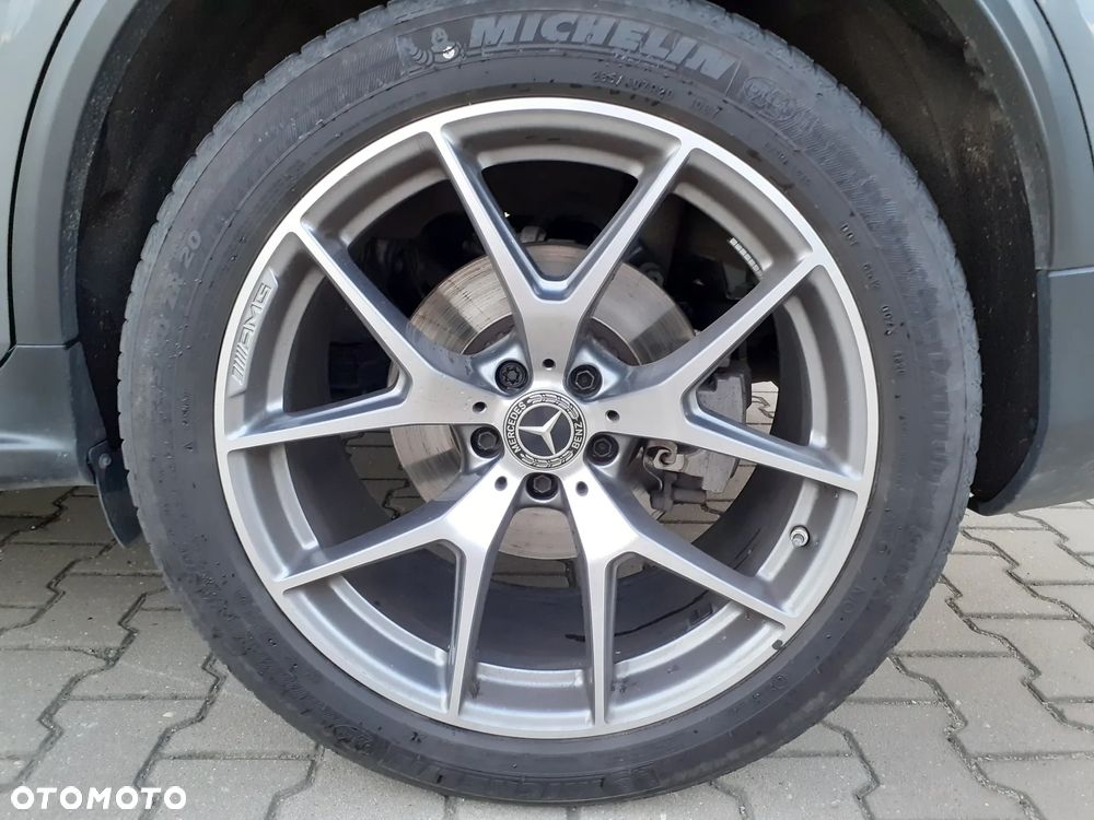 Mercedes-Benz GLC 200 4Matic 9G-TRONIC AMG Line - 16