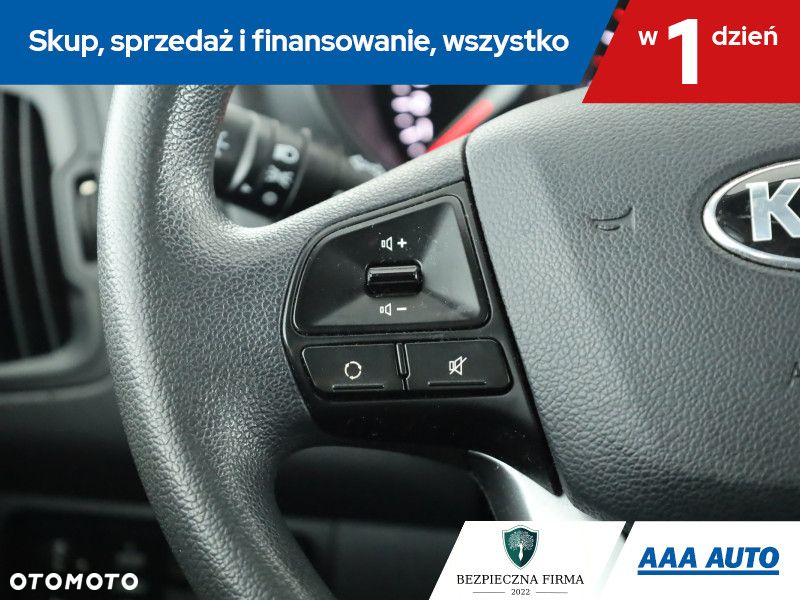 Kia Rio - 17