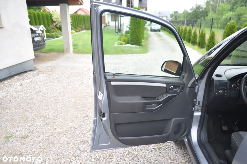 Opel Meriva 1.6 16V Cosmo - 11