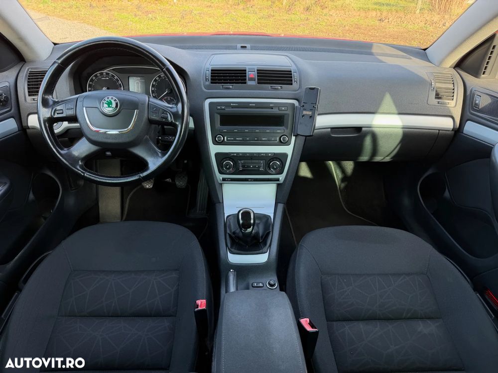 Skoda Octavia Combi 2.0 TDI DPF 4x4 Elegance - 6