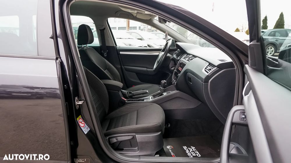 Skoda Octavia 1.6 TDI DSG Ambition - 23