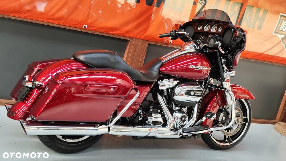 Harley-Davidson Touring Street Glide - 3