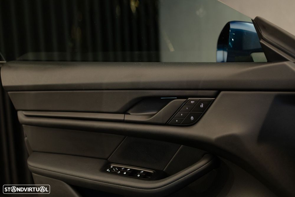 Porsche Taycan Bateria Performance Plus - 38