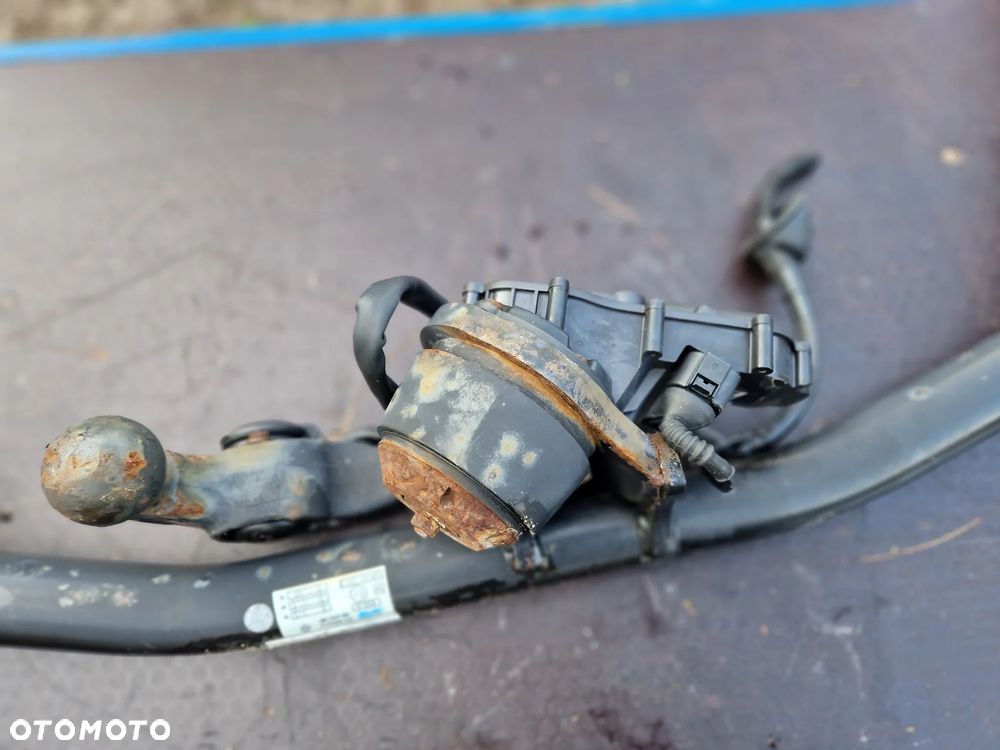 VW Passat B8 kombi Hak oryginalny Elektryczny Oris 3G9803881B - 4