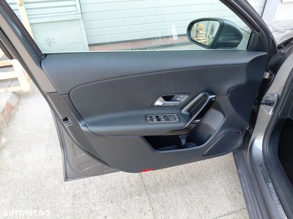 Mercedes-Benz A 180 d 7G-DCT Progressive - 17
