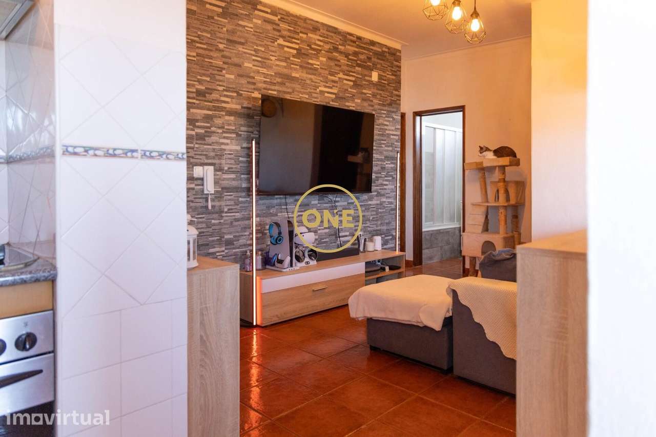 Apartamento T1+1 remodelado | Vista desafogada | Arrecadação em Évora - Grande imagem: 2/23