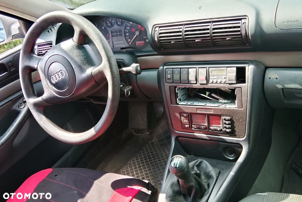 AUDI A4 B5 KOMBI dawca części - 6