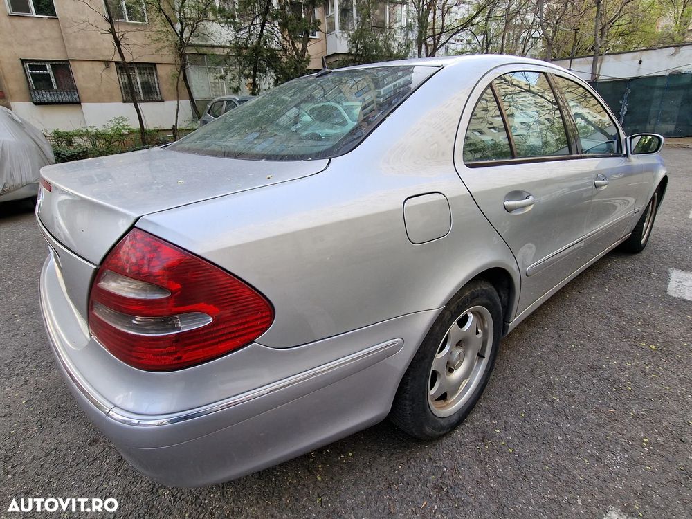 Mercedes-Benz E - 9