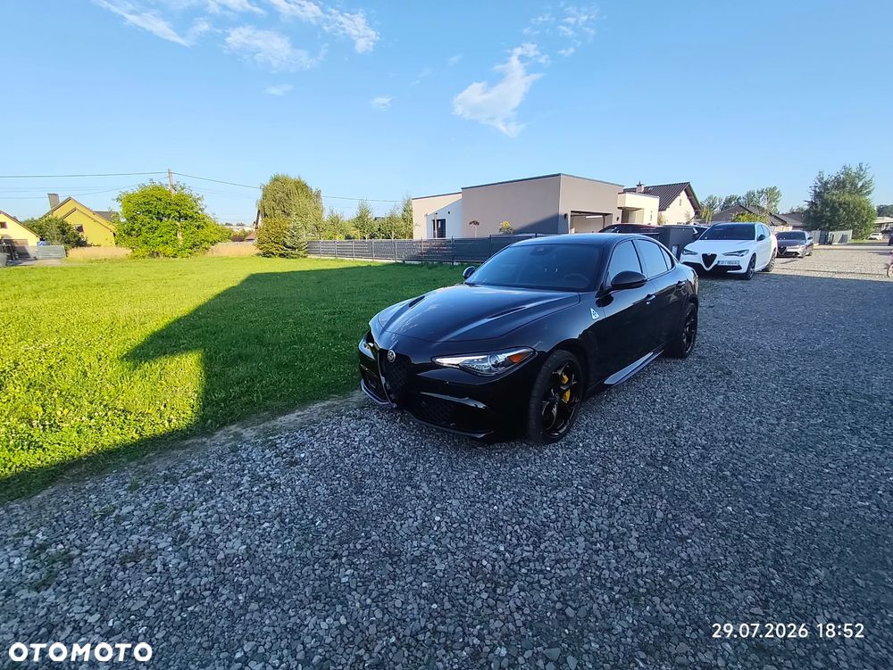 Alfa Romeo Giulia 2.9 V6 Bi-Turbo AT8 Quadrifoglio - 1