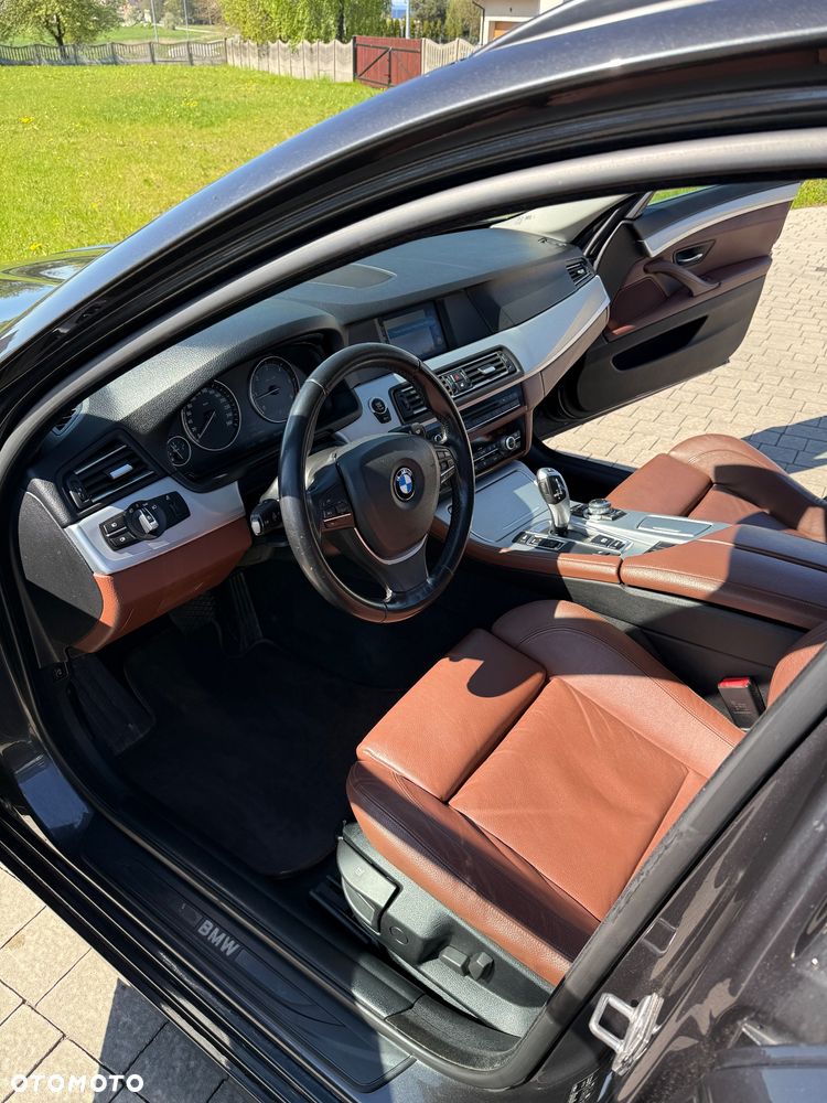 BMW Seria 5 520d xDrive - 6