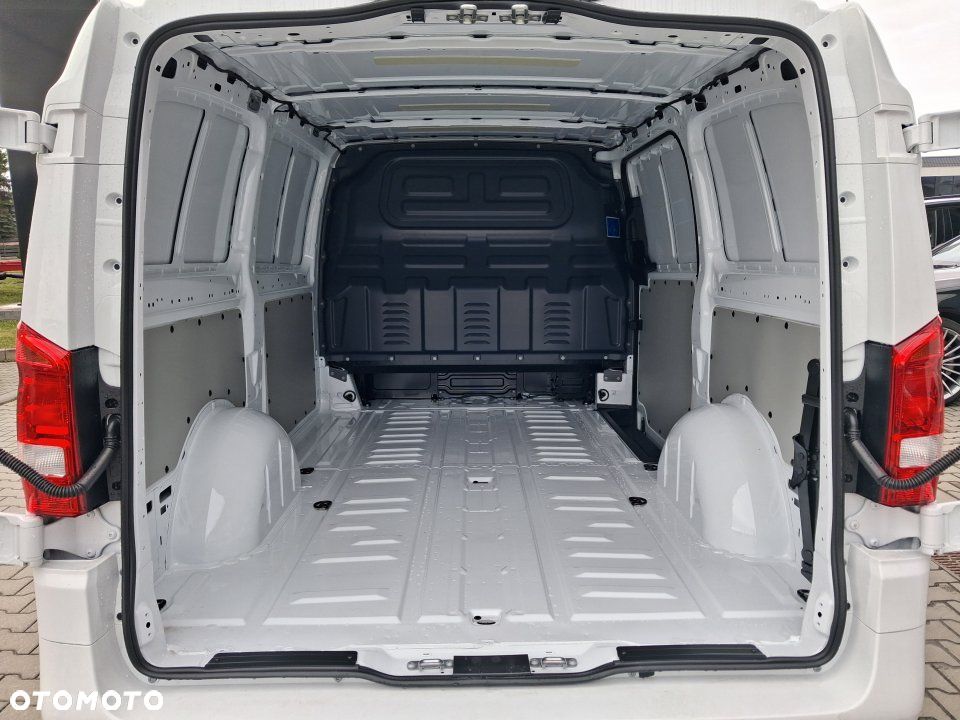 Mercedes-Benz Vito - 10