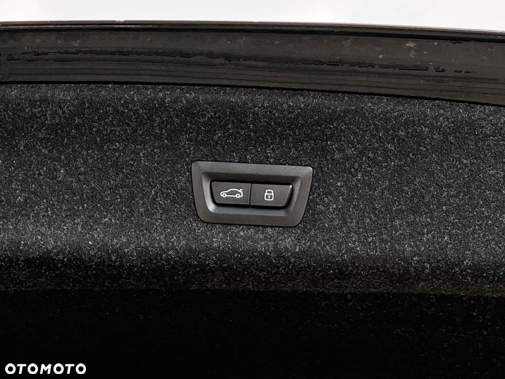 BMW Seria 3 320d xDrive M Sport - 15