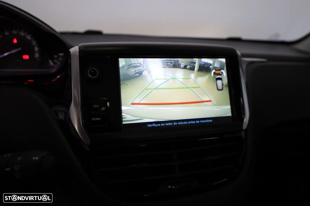 Peugeot 208 1.2 PureTech Allure EAT6 - 29