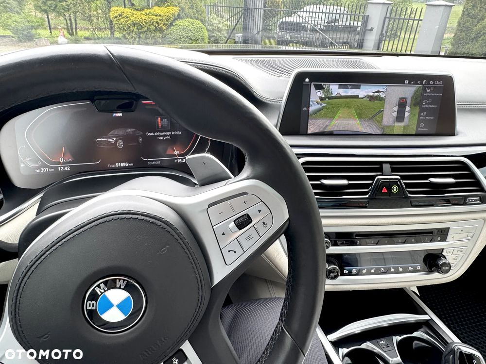BMW Seria 7 750i xDrive sport - 21