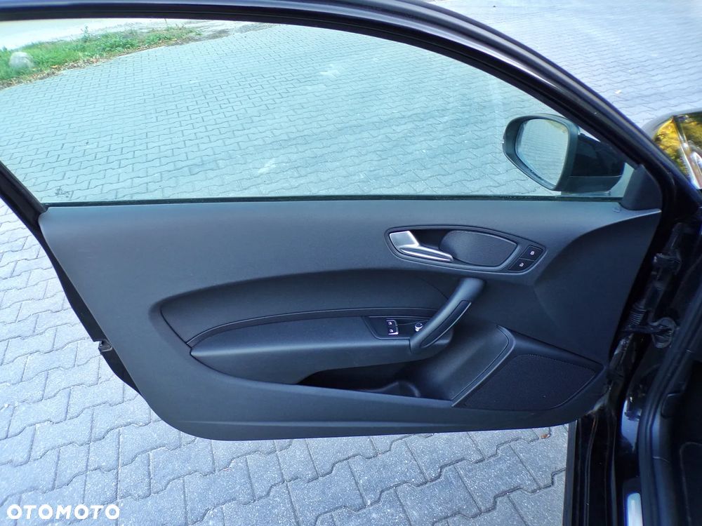 Audi A1 3-drzwiowe 1.0 TFSI ultra sport - 17