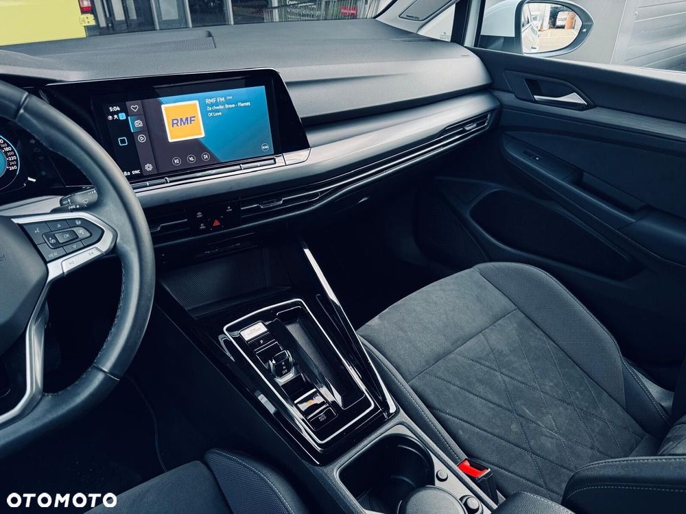 Volkswagen Golf 2.0 TSI Style DSG - 23