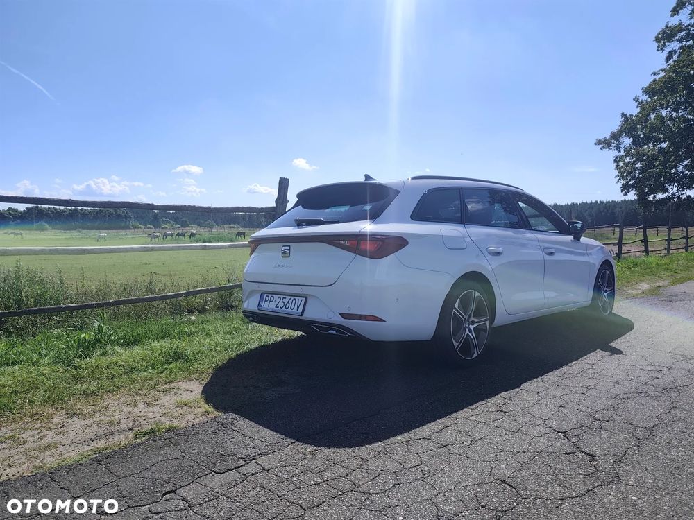 Seat Leon 1.5 eTSI FR DSG - 4