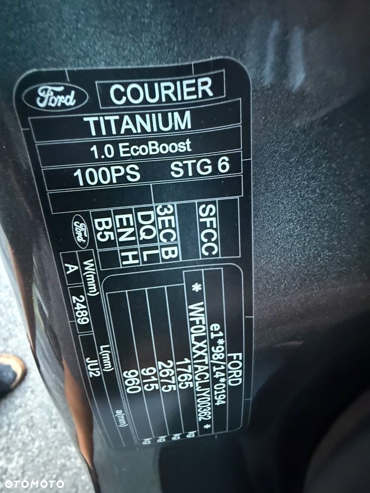 Ford Courier - 31