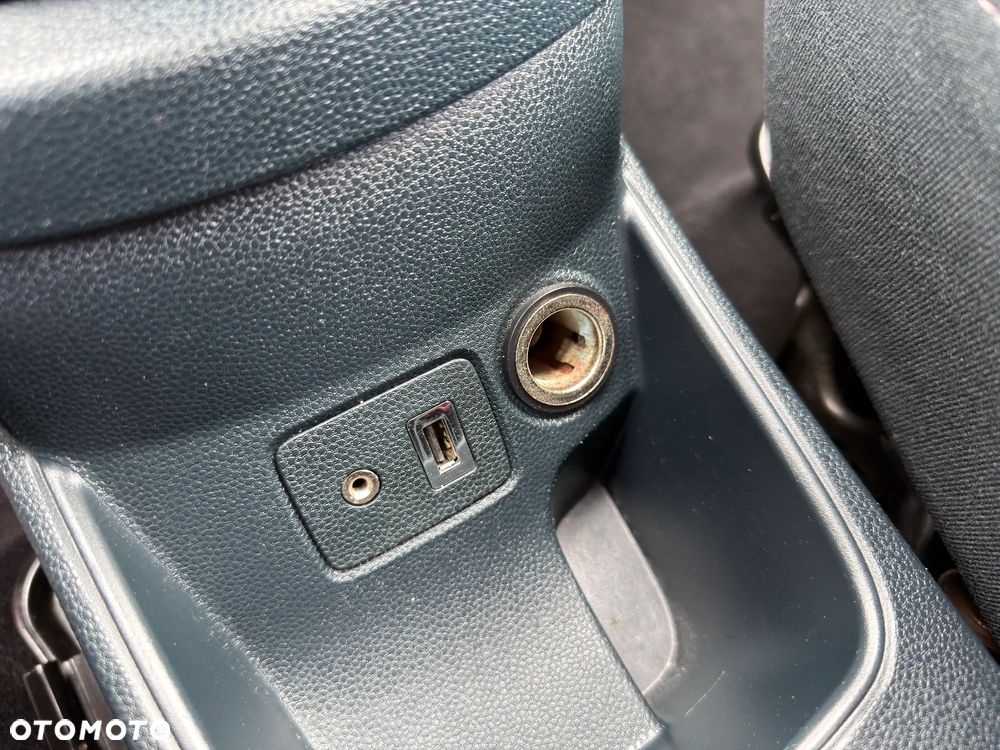 Ford Fiesta 1.6 TDCi Titanium - 32