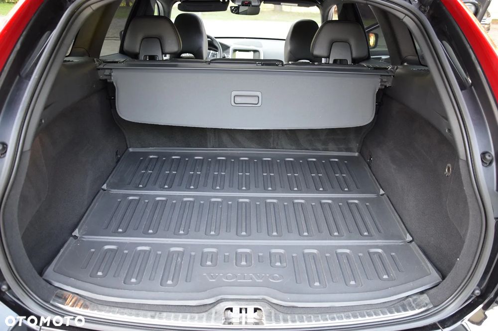 Volvo XC 60 D5 AWD Summum - 25