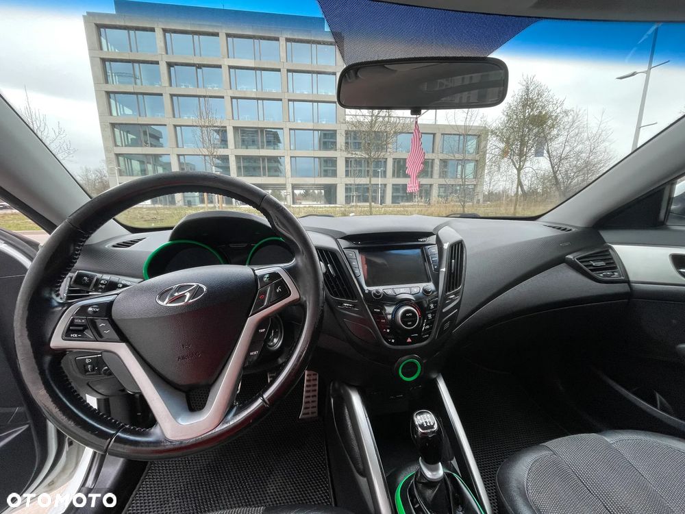 Hyundai Veloster 1.6 GDI Comfort - 15