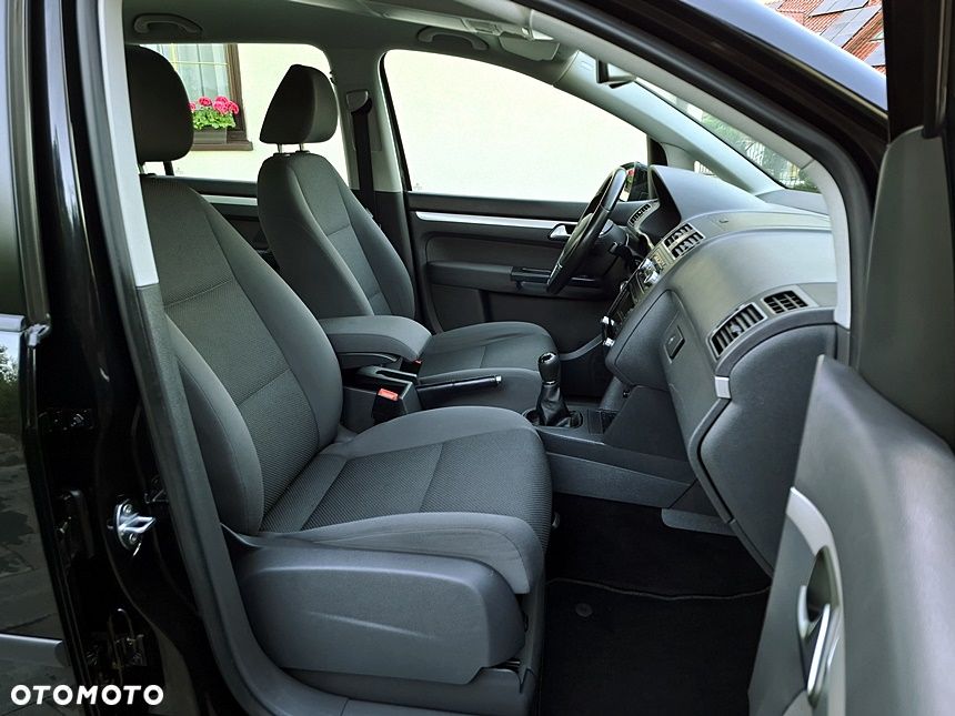Volkswagen Touran 1.6 TDI DPF BlueMotion Technology Trendline - 21