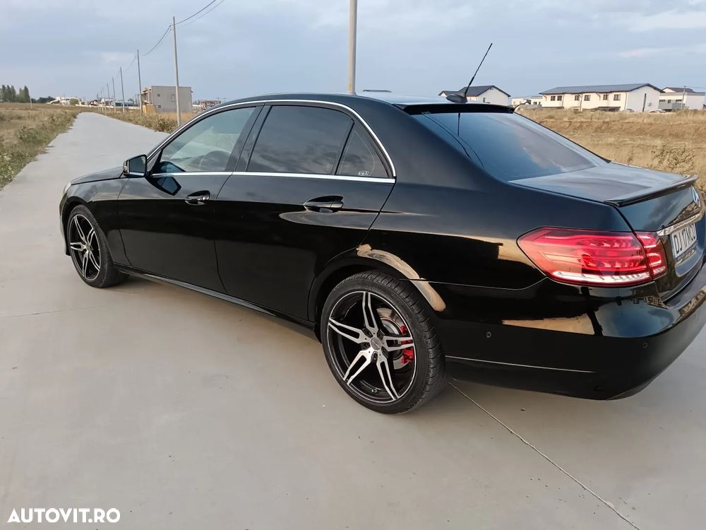 Mercedes-Benz E - 25