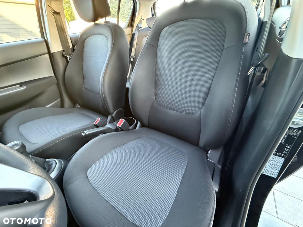 Hyundai i20 1.2 Intro Edition - 13
