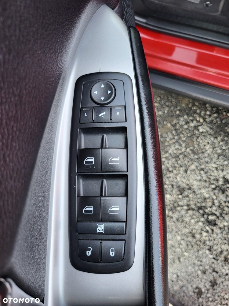 Fiat Freemont 2.0 Multijet Black Code AWD - 11