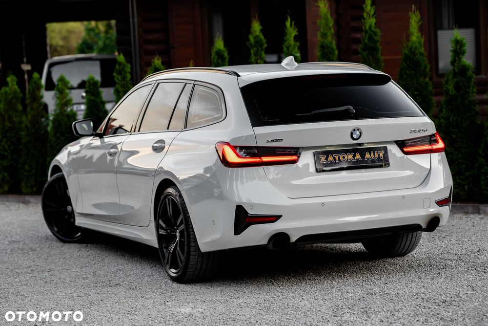 BMW Seria 3 330d xDrive M Sport - 13