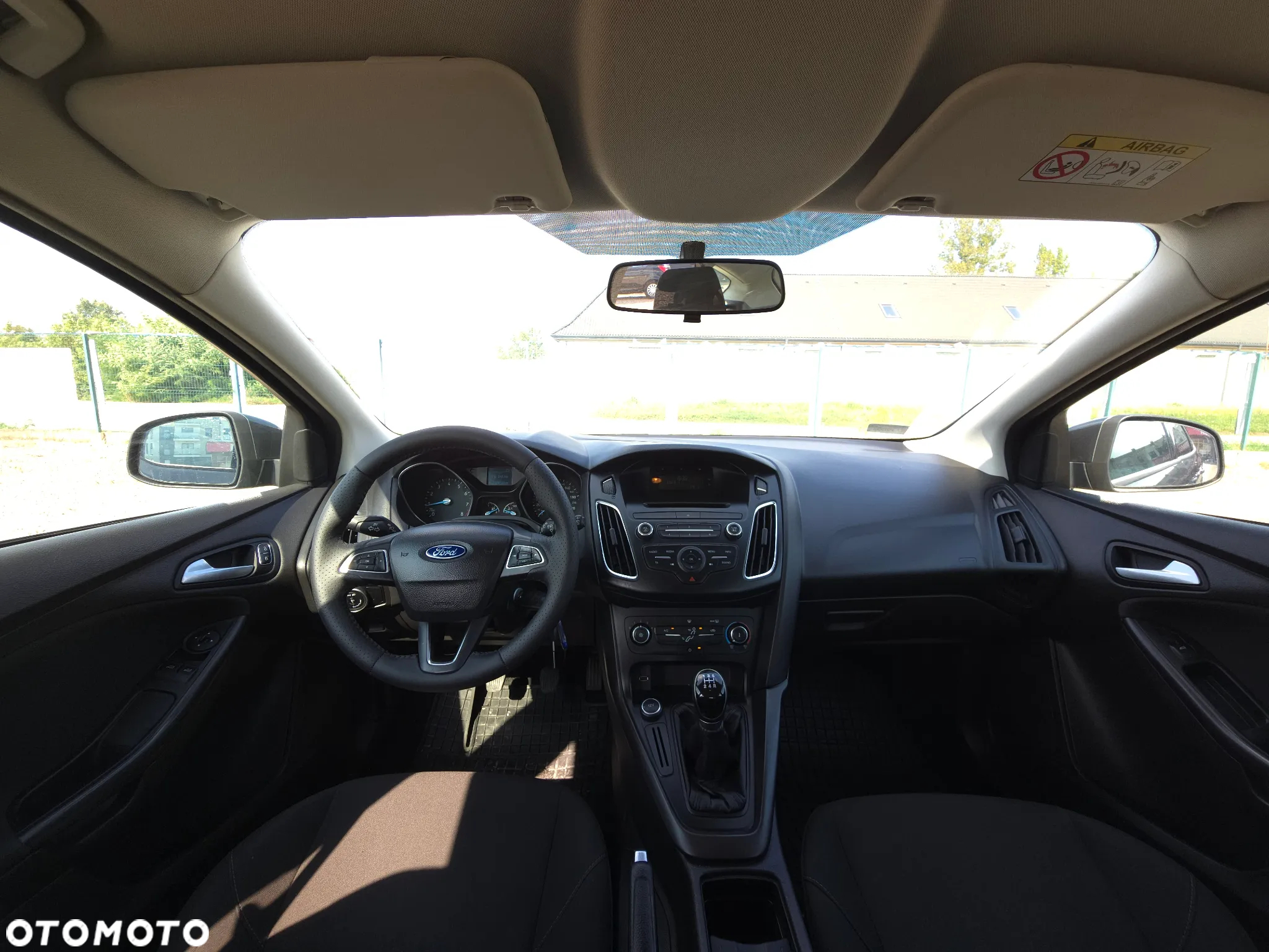 Ford Focus 1.6 Ambiente - 29